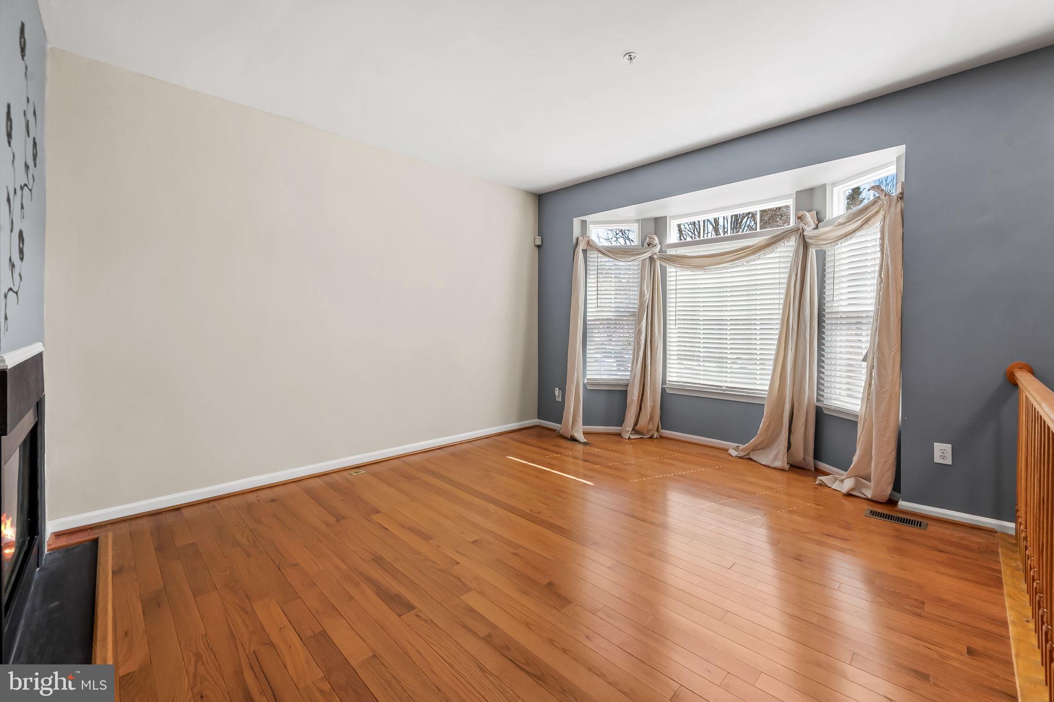 33 FERNS COURT