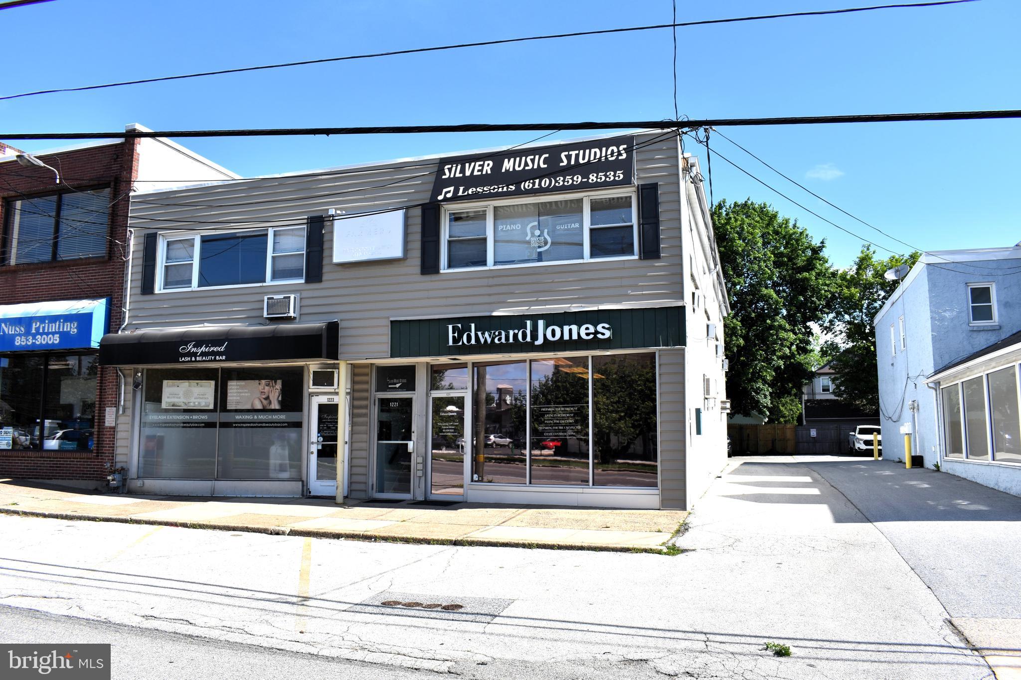 Second Floor set of 3 offices located on West Chester Pike near Eagle Road, in Havertown. Approximately 1,200 square feet. Picture window in front office, large open space in middle office with 2 skylights, rear office. Two hallway powder rooms. Unit has just been renovated with new paint, and vinyl planking, very large bright space with 10' ceilings. On site parking available. Easy access to Route 476, Airport and Turnpike. Bus service on West Chester Pike. Manoa Shopping Center 1/2 Mile away. Tenant pays utilities, landlord pays water.
