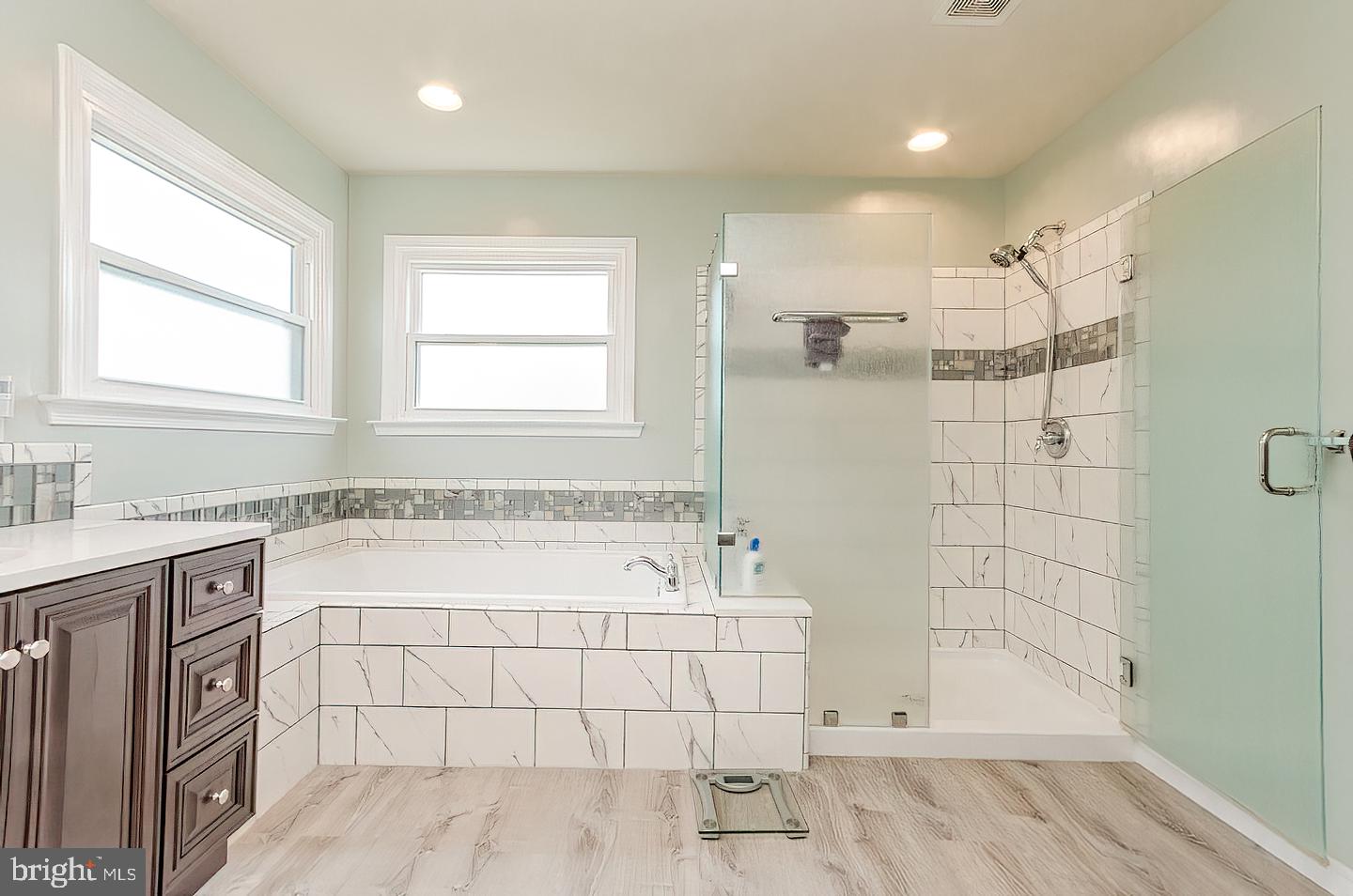 BENTWOOD ESTATES - Residential