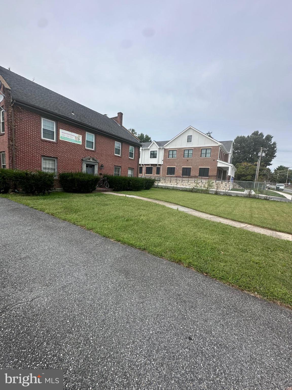 266 S COLLEGE AVENUE