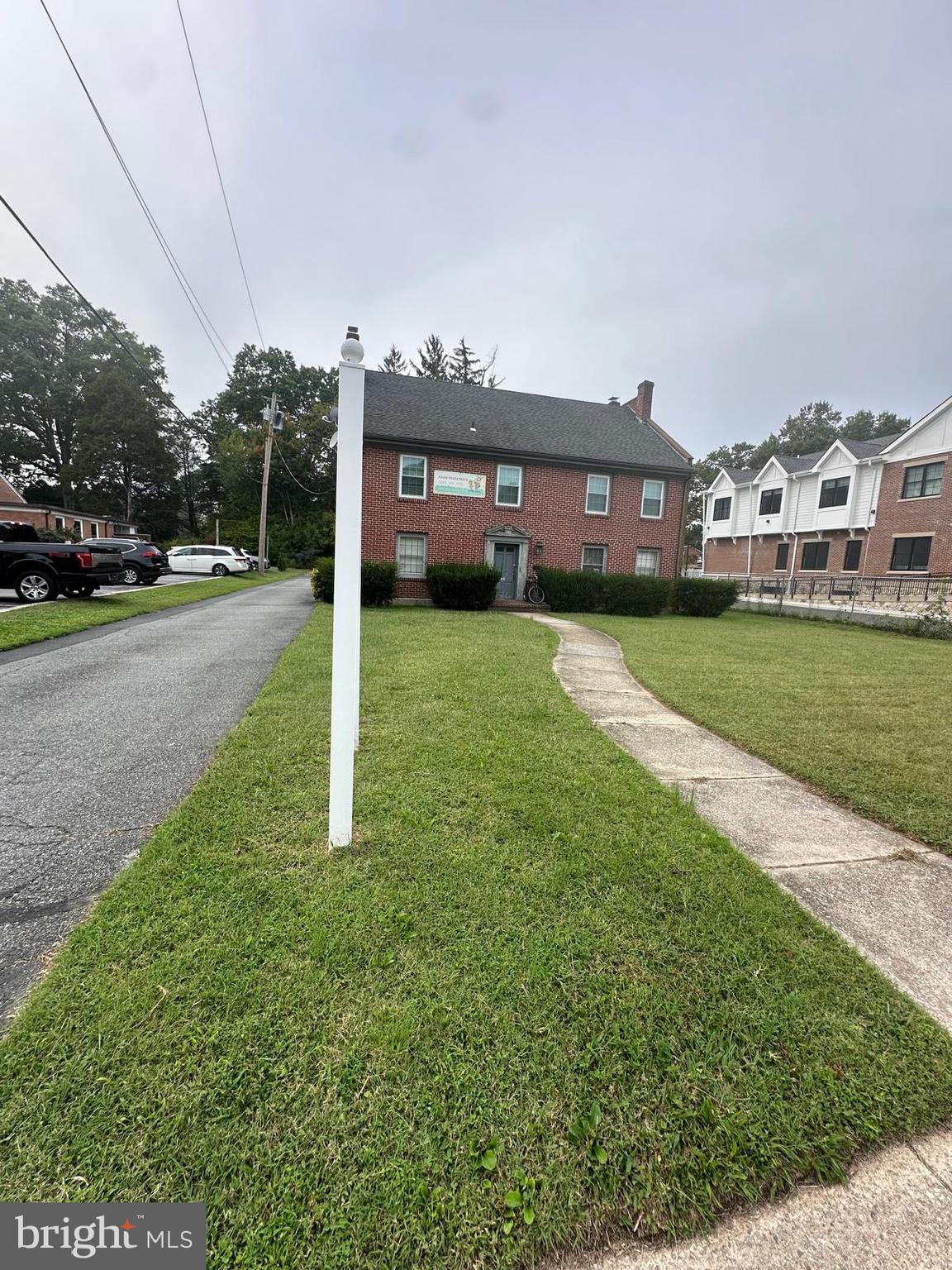 266 S COLLEGE AVENUE