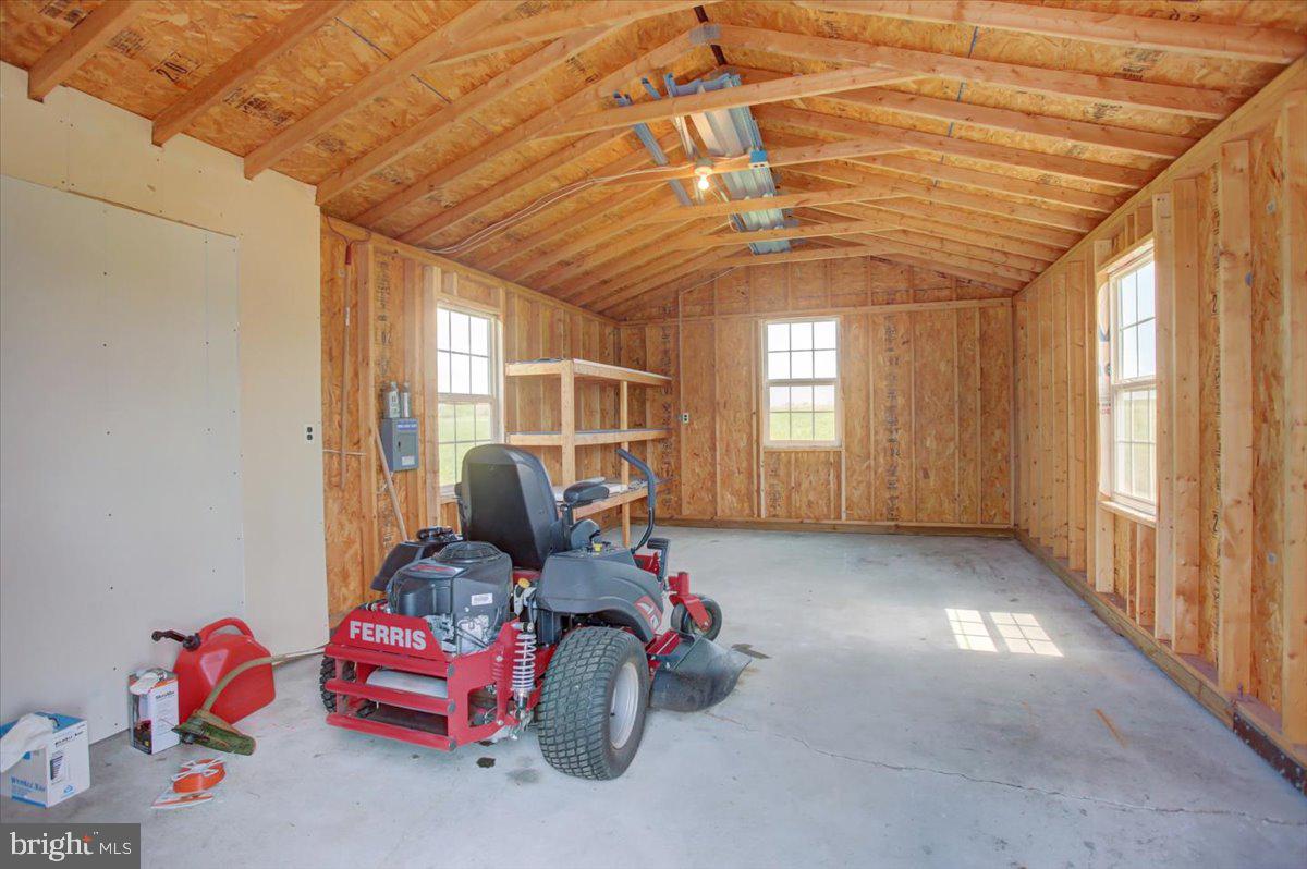 BLUE SPRING - Residential