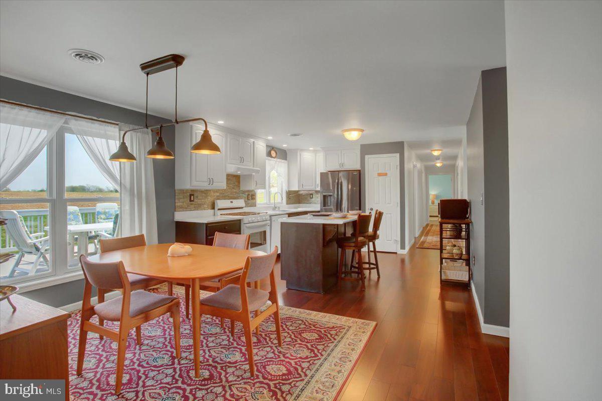 BLUE SPRING - Residential