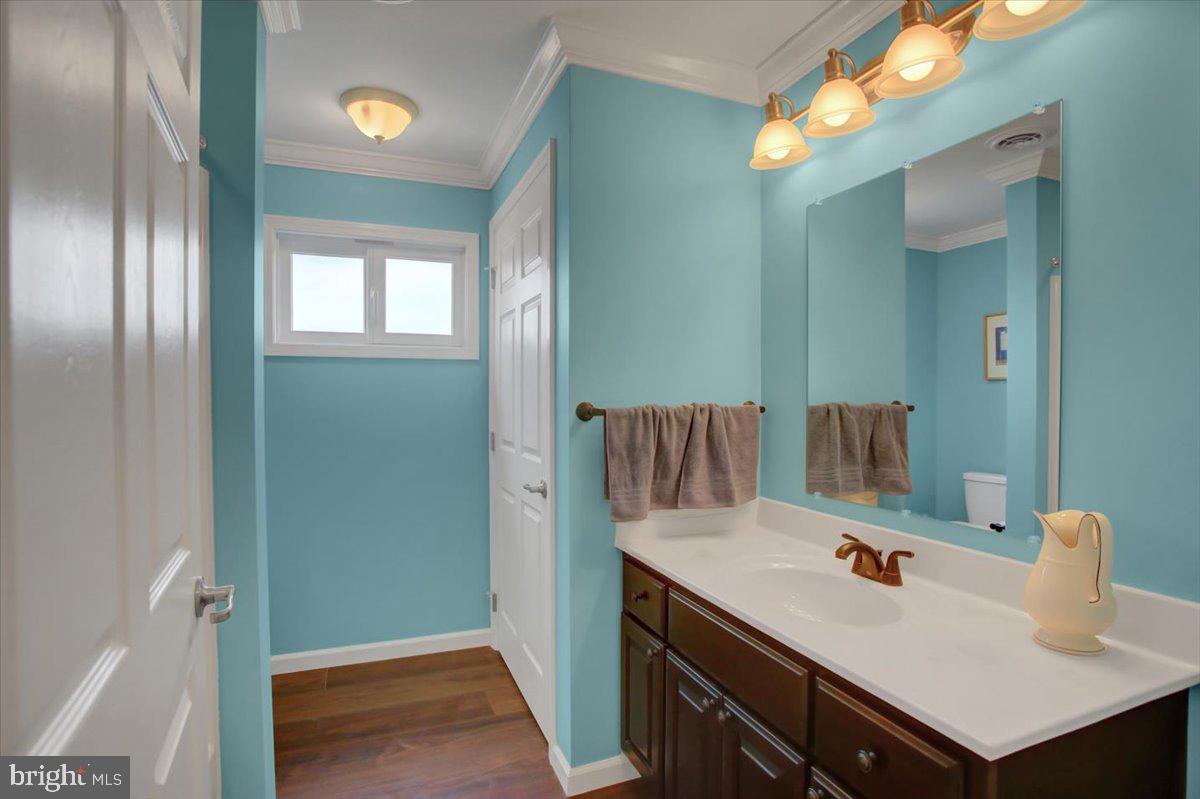 BLUE SPRING - Residential