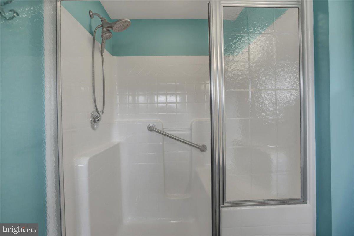 BLUE SPRING - Residential