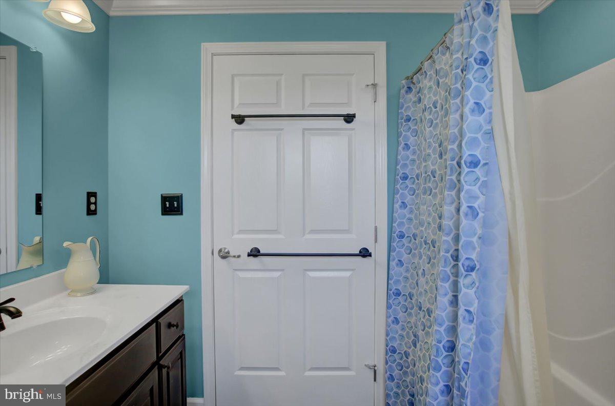 BLUE SPRING - Residential