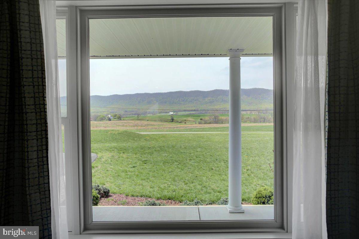 BLUE SPRING - Residential