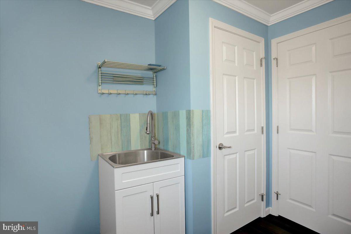 BLUE SPRING - Residential