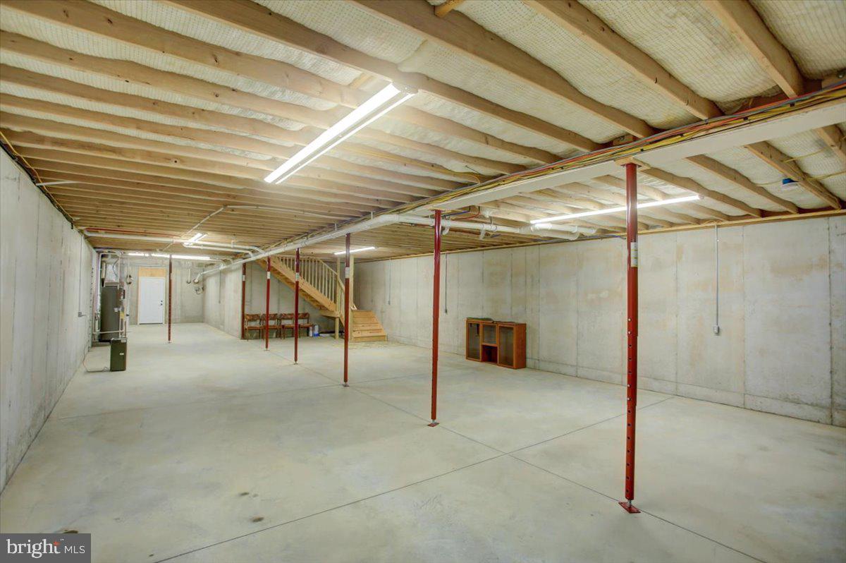 BLUE SPRING - Residential