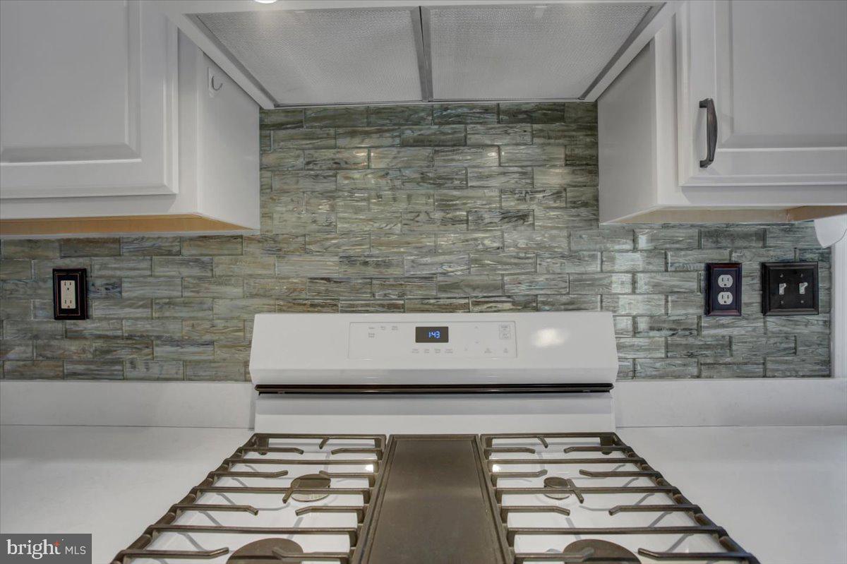 BLUE SPRING - Residential