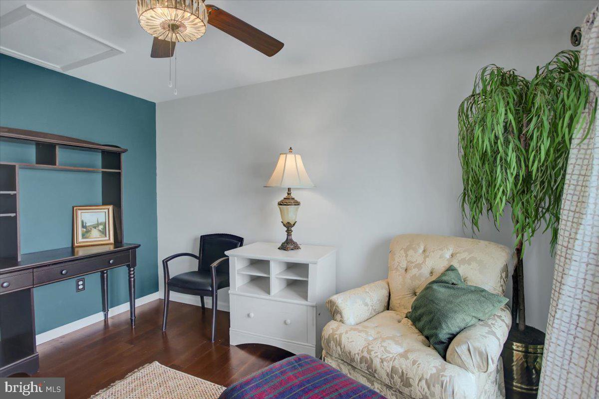 BLUE SPRING - Residential