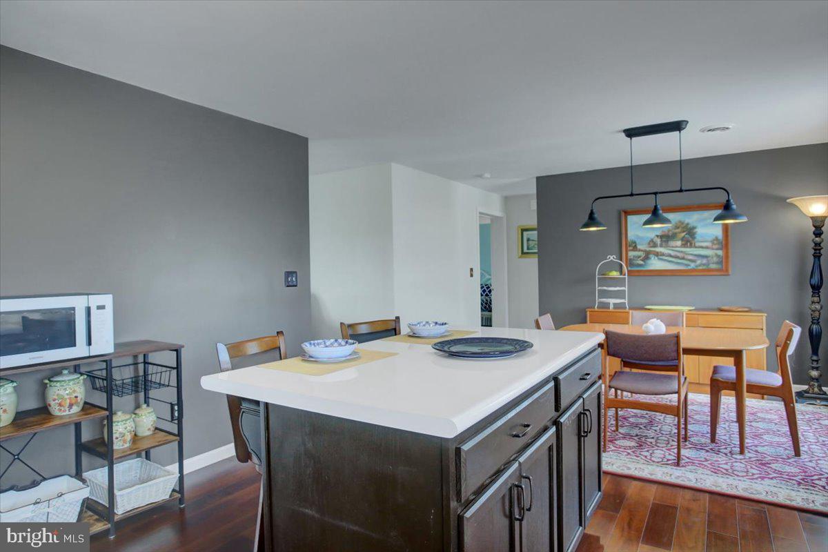 BLUE SPRING - Residential