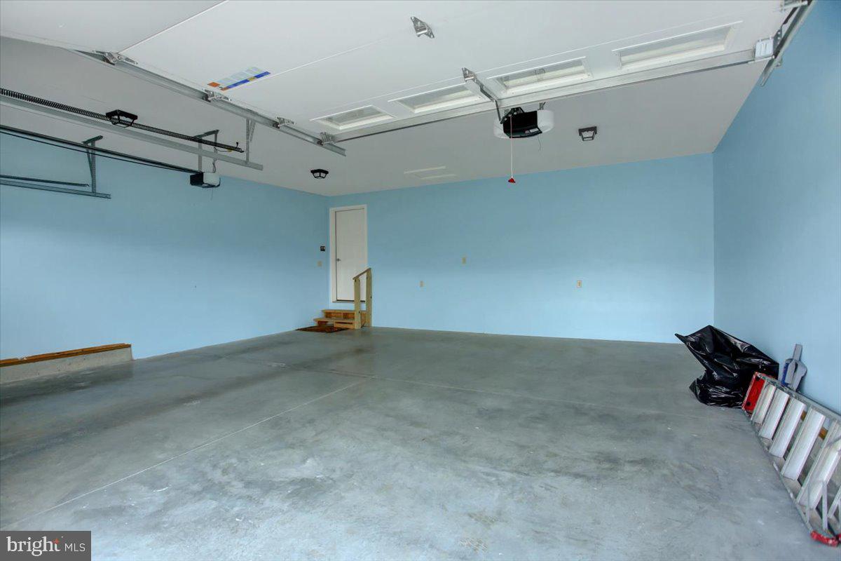 BLUE SPRING - Residential