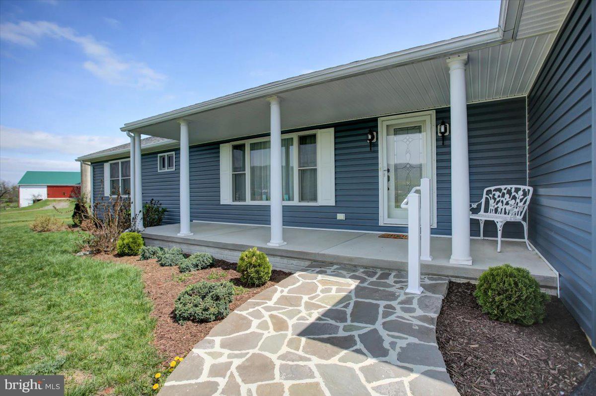 BLUE SPRING - Residential