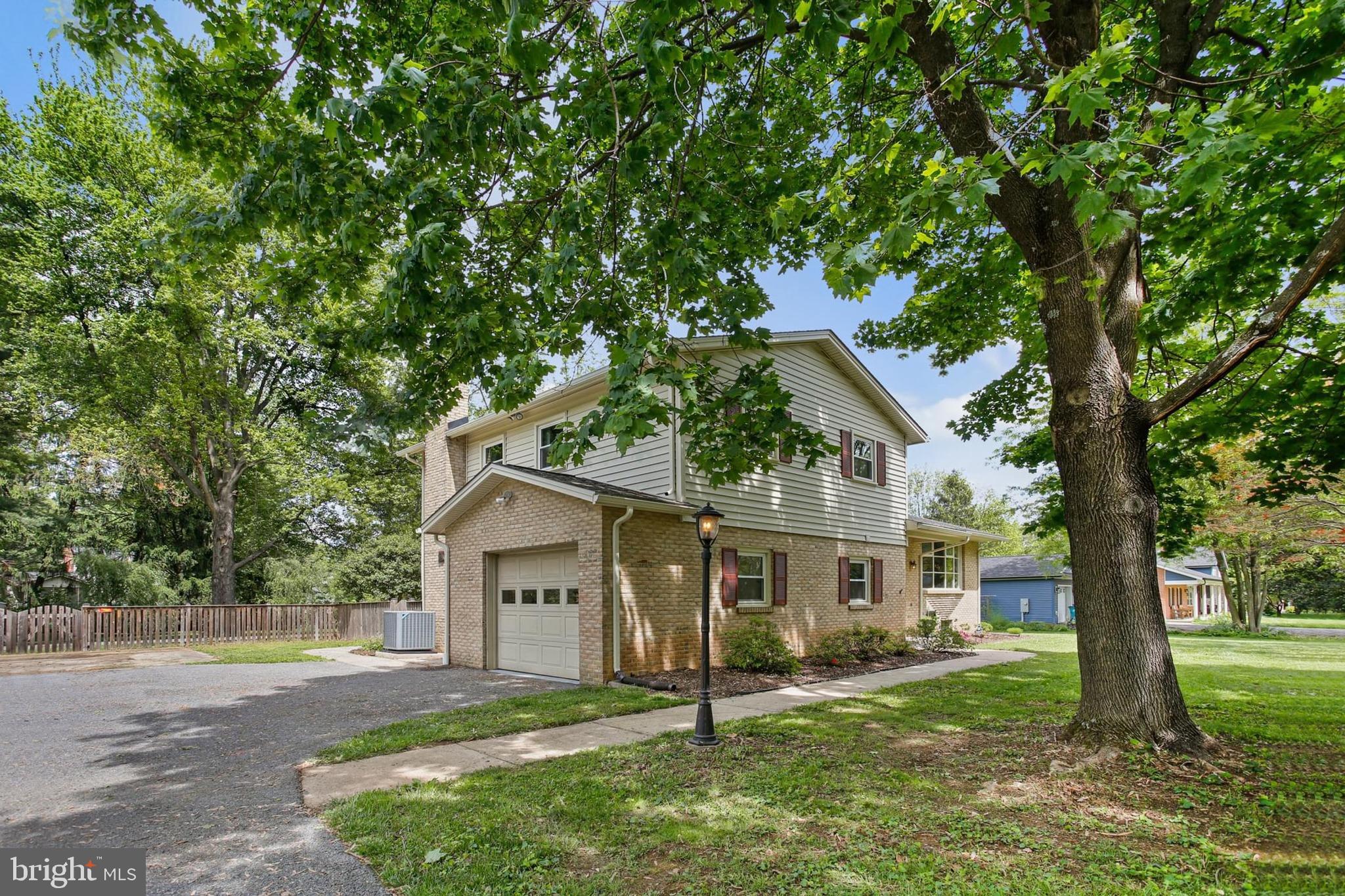 CLOVER HILL - Residential