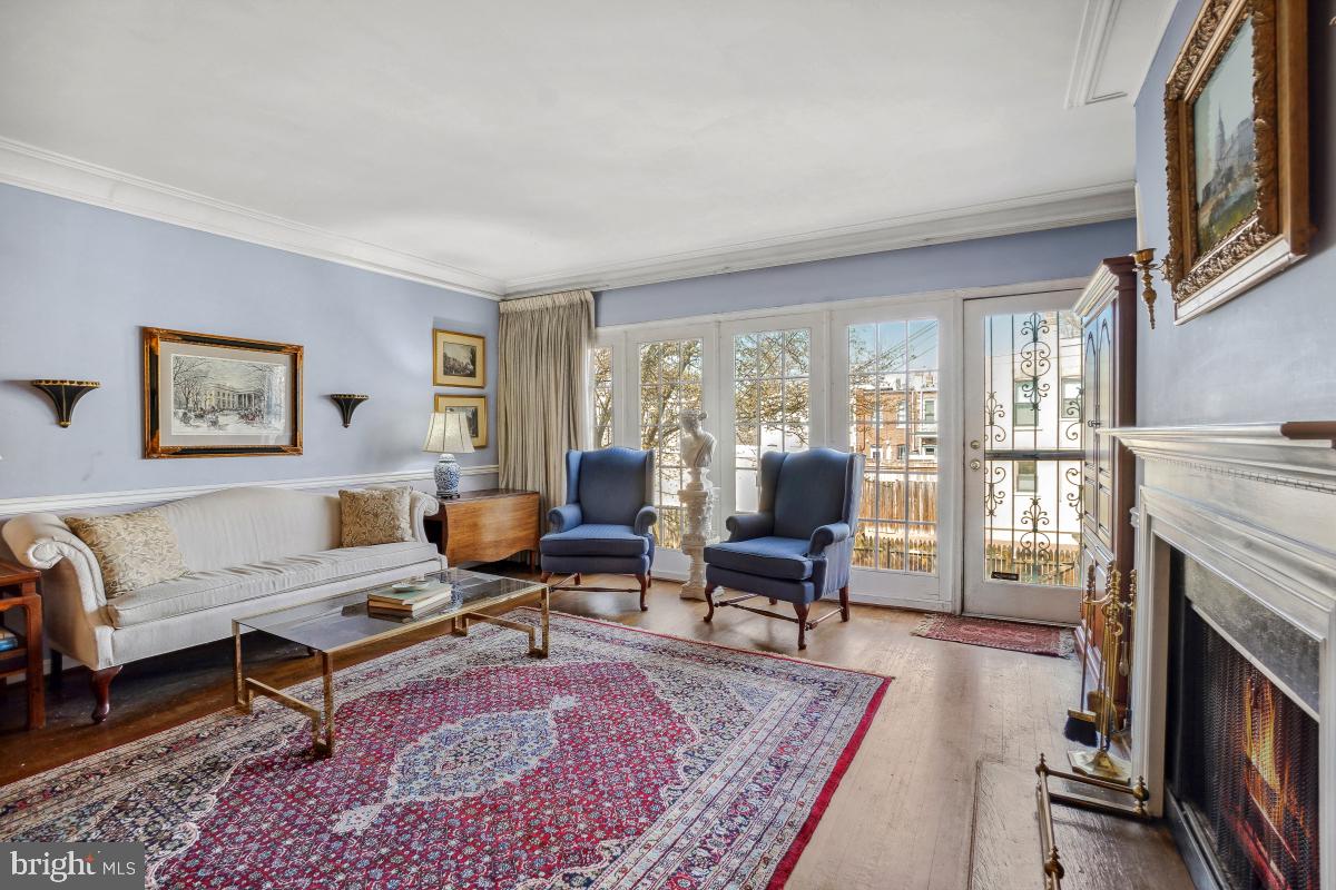 CAPITOL HILL - Residential