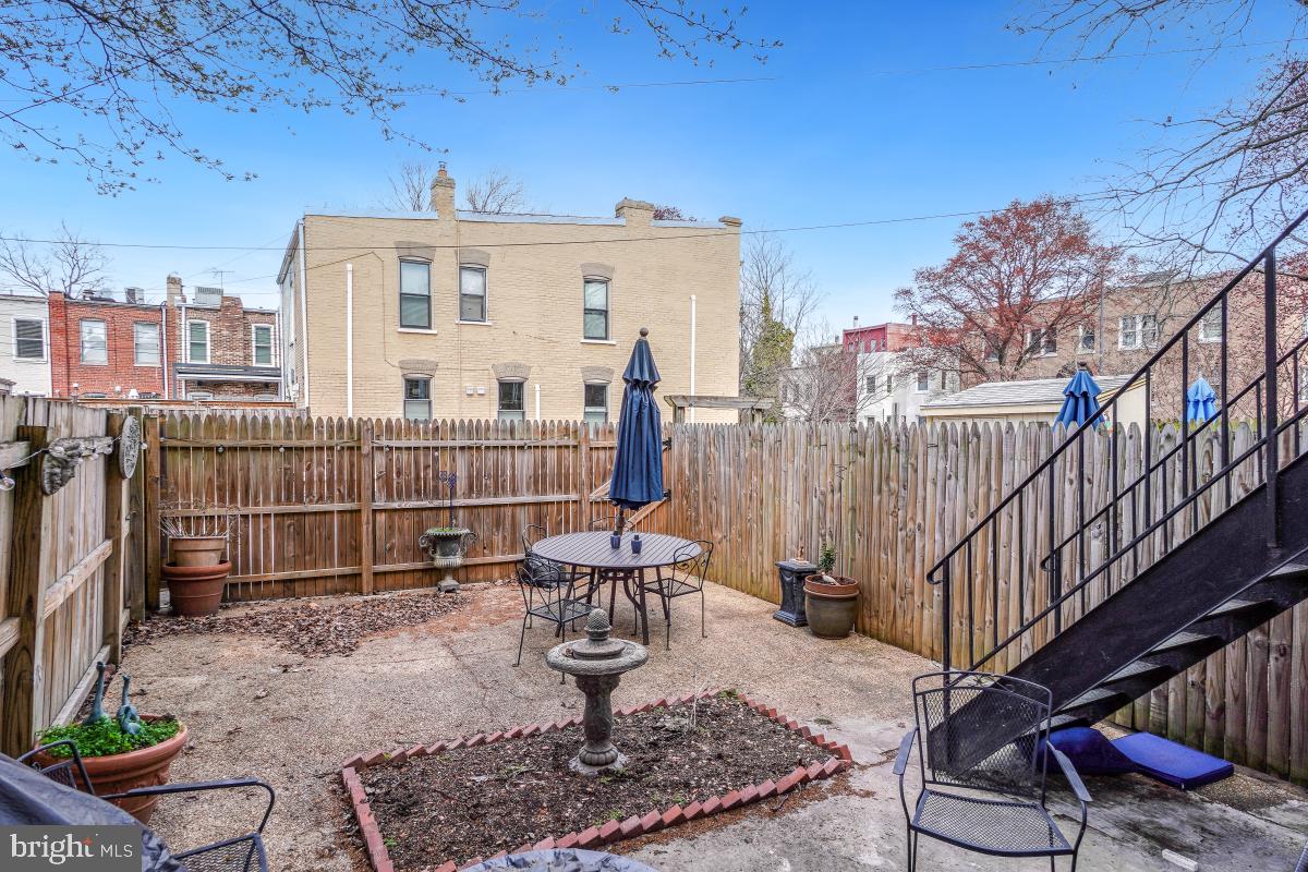 CAPITOL HILL - Residential