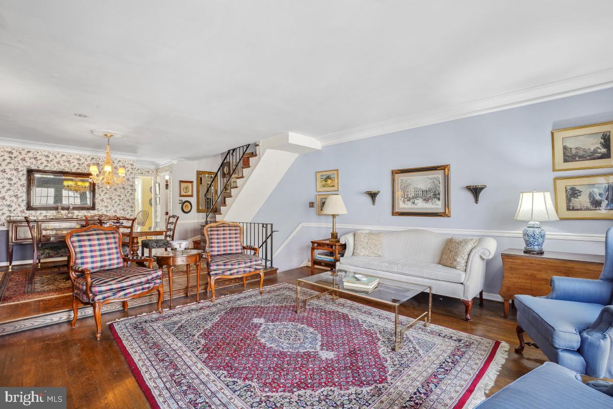 CAPITOL HILL - Residential