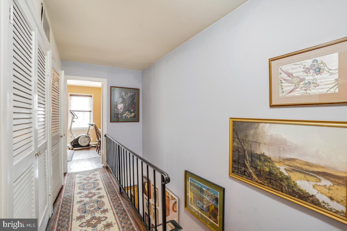 CAPITOL HILL - Residential