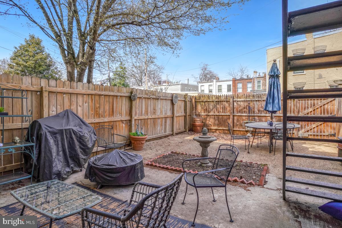 CAPITOL HILL - Residential