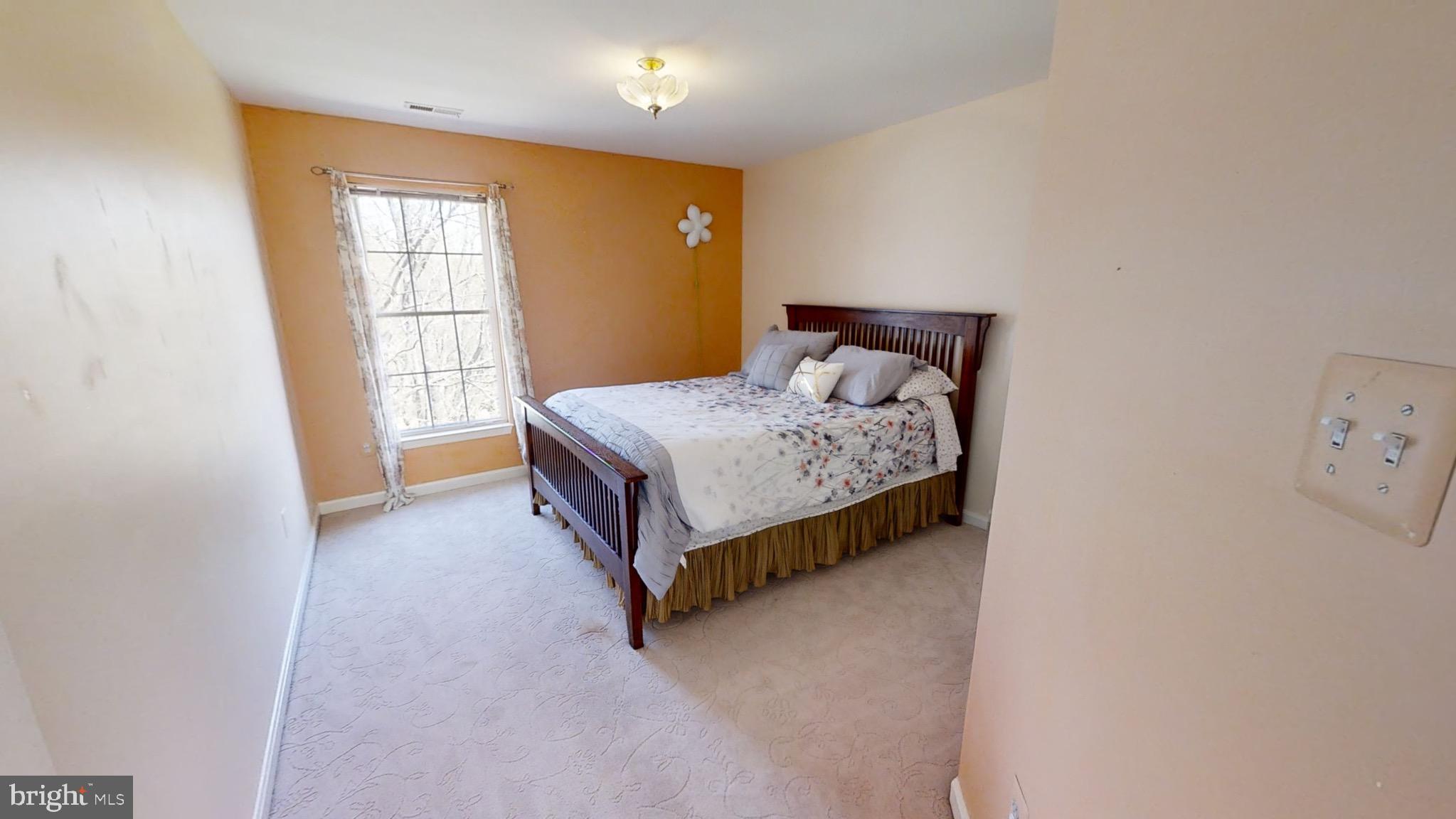 KINGS CROSSING - Residential Lease