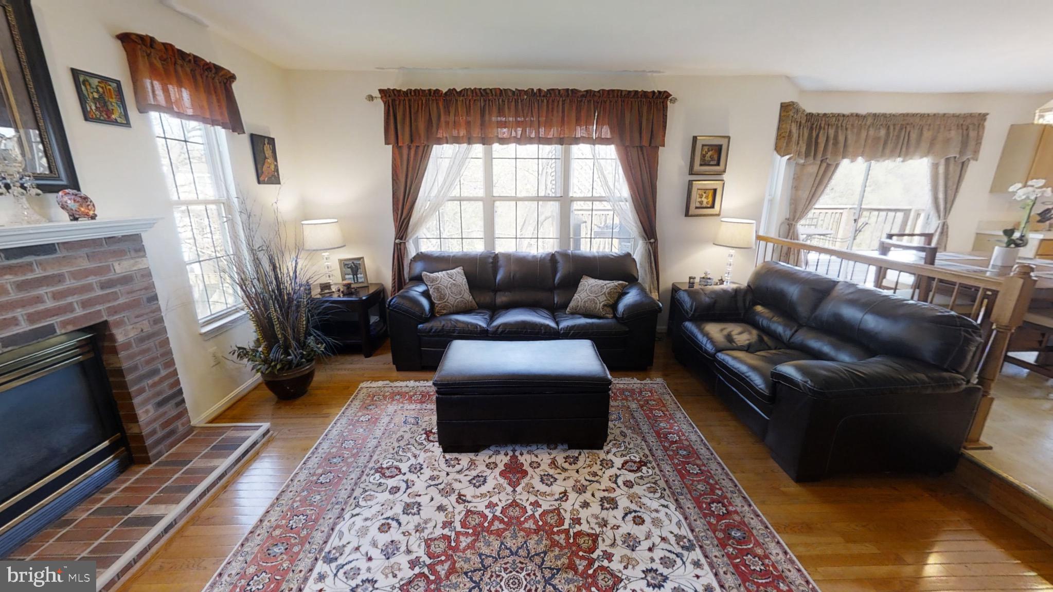 KINGS CROSSING - Residential Lease