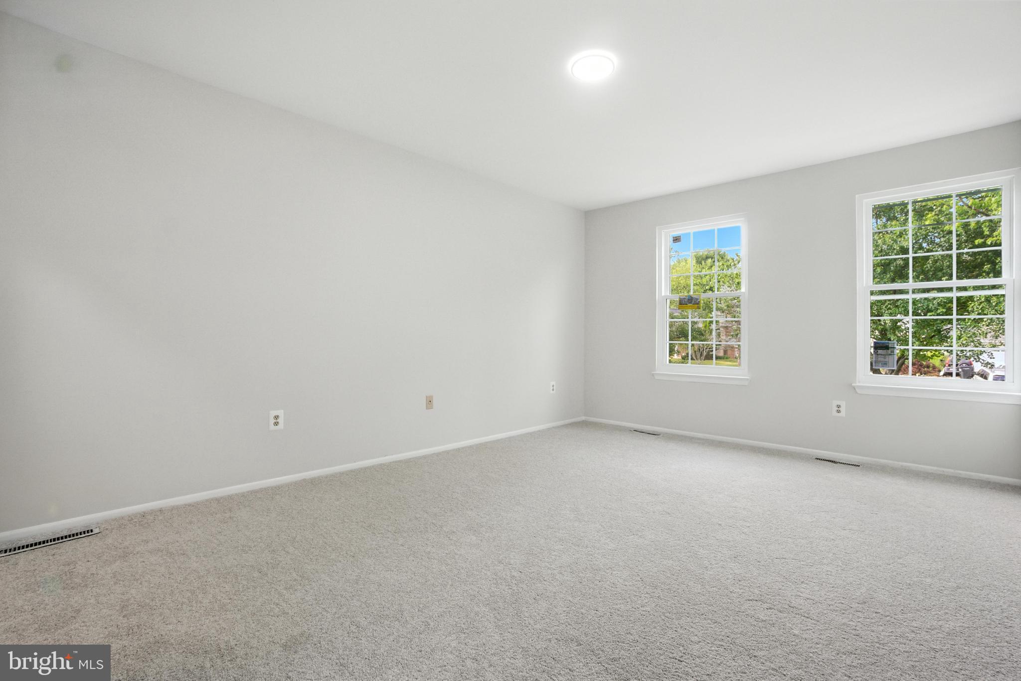 BRAMPTON HILLS - Residential