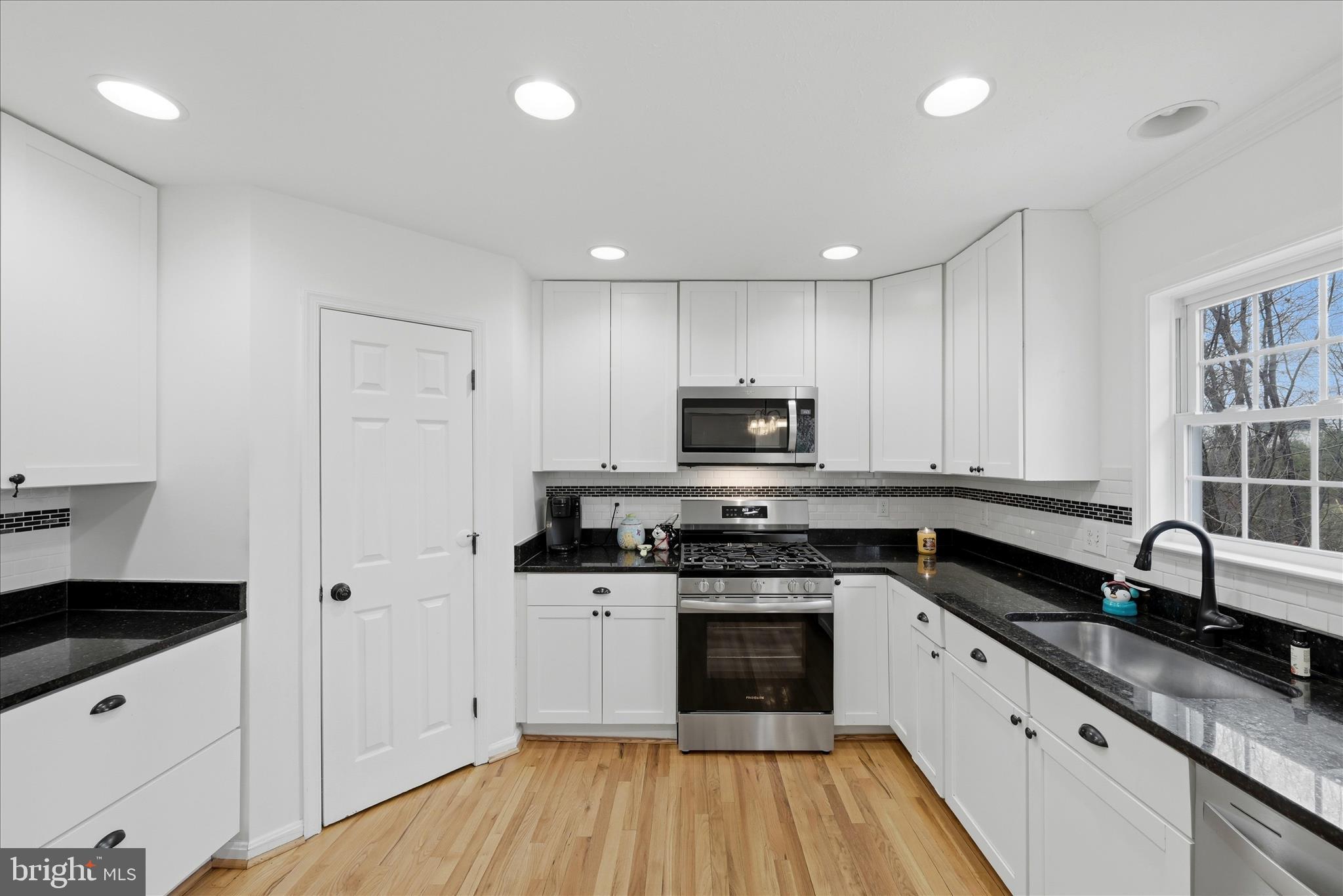 MOSBY STATION - Residential