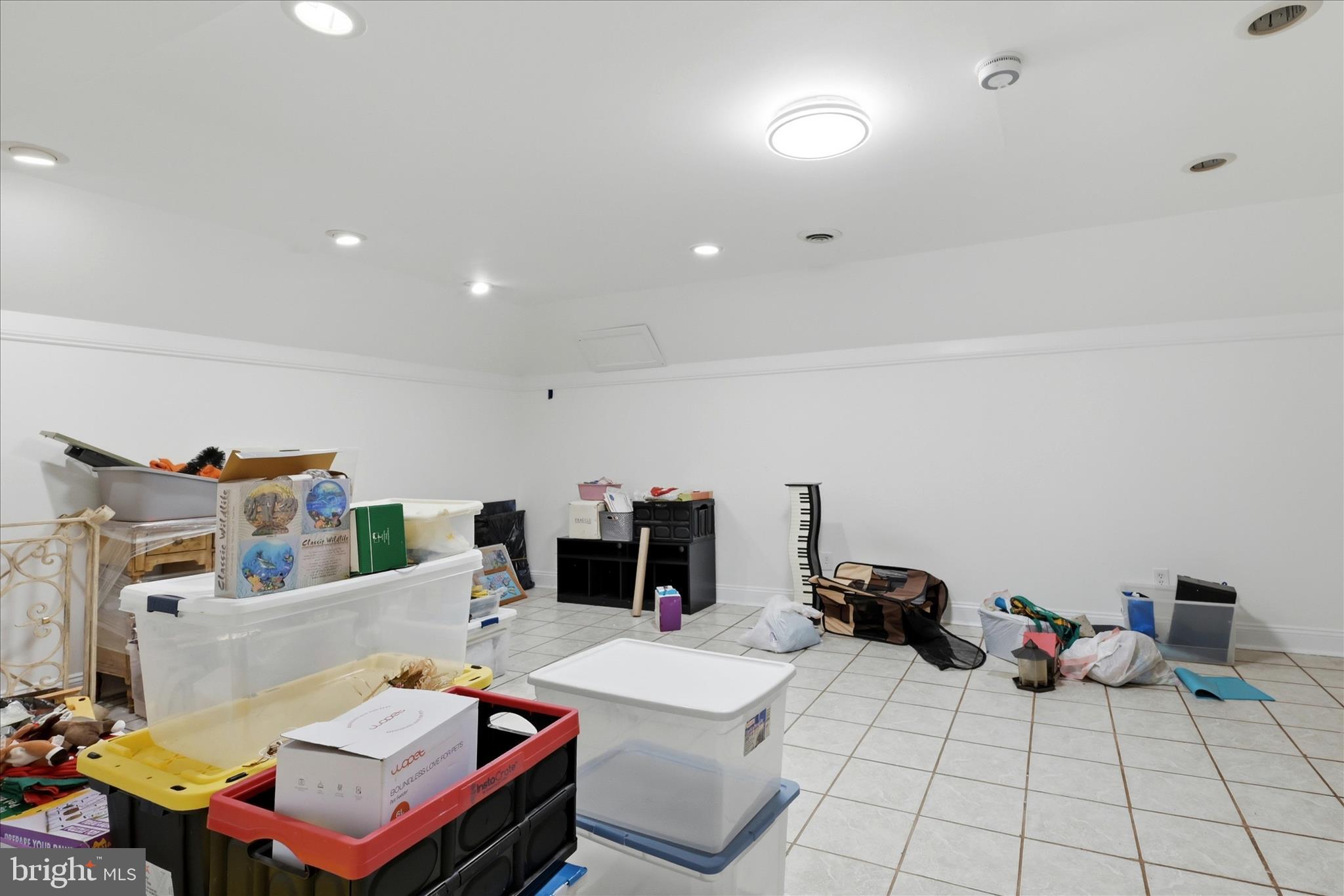 MOSBY STATION - Residential