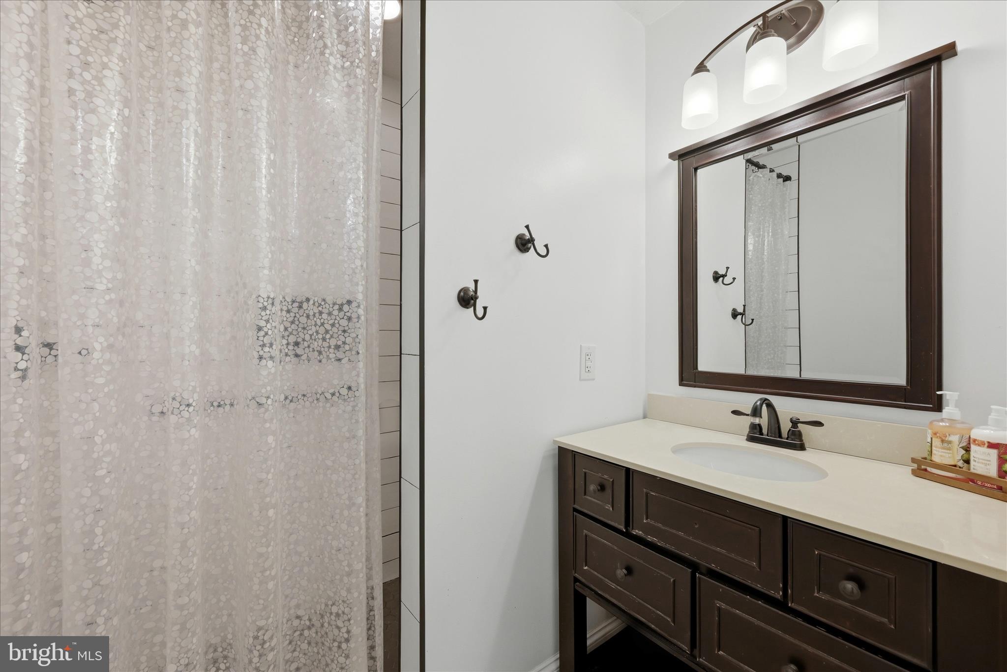 MOSBY STATION - Residential