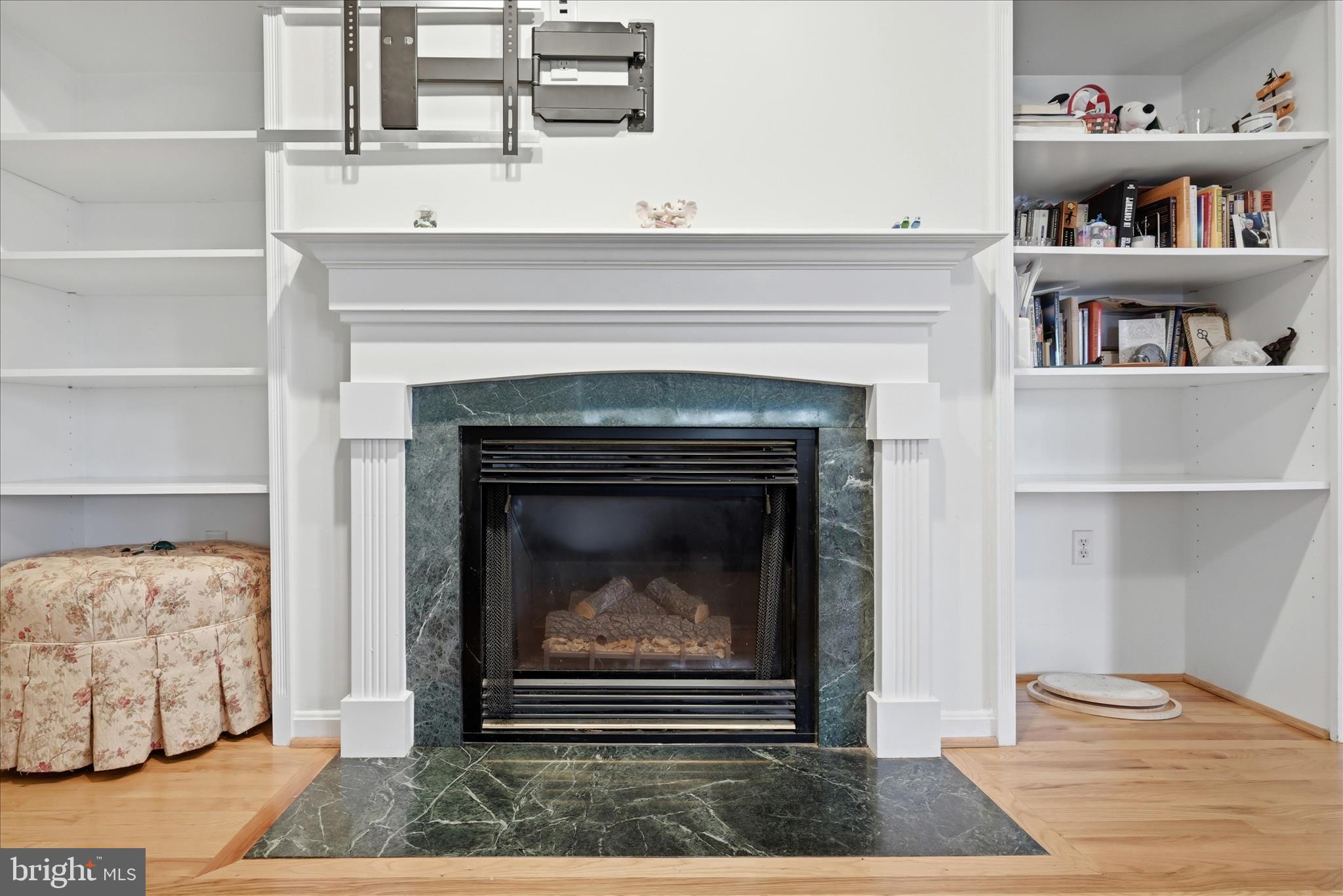 MOSBY STATION - Residential