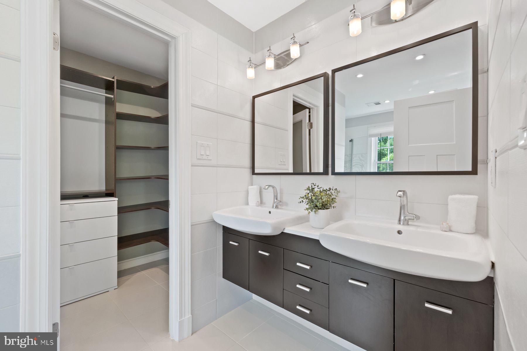 FARMLANDS - Residential