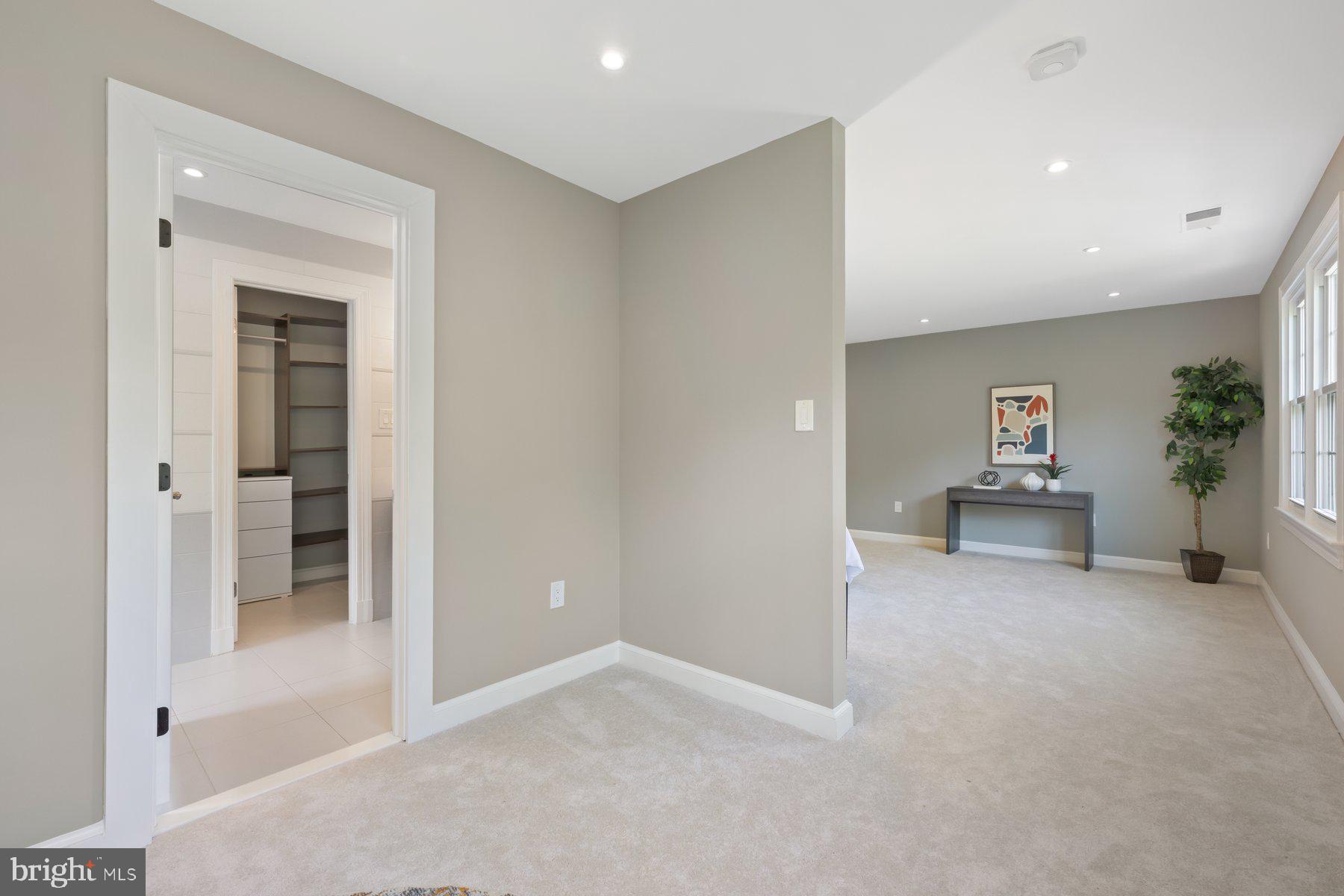 FARMLANDS - Residential