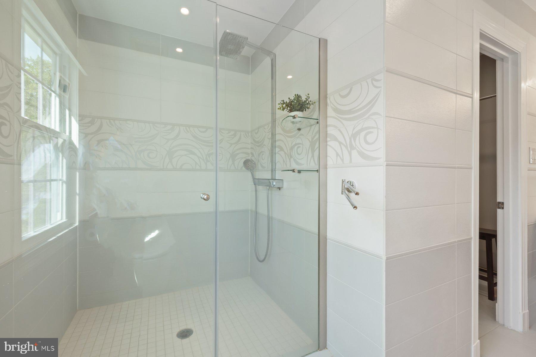 FARMLANDS - Residential