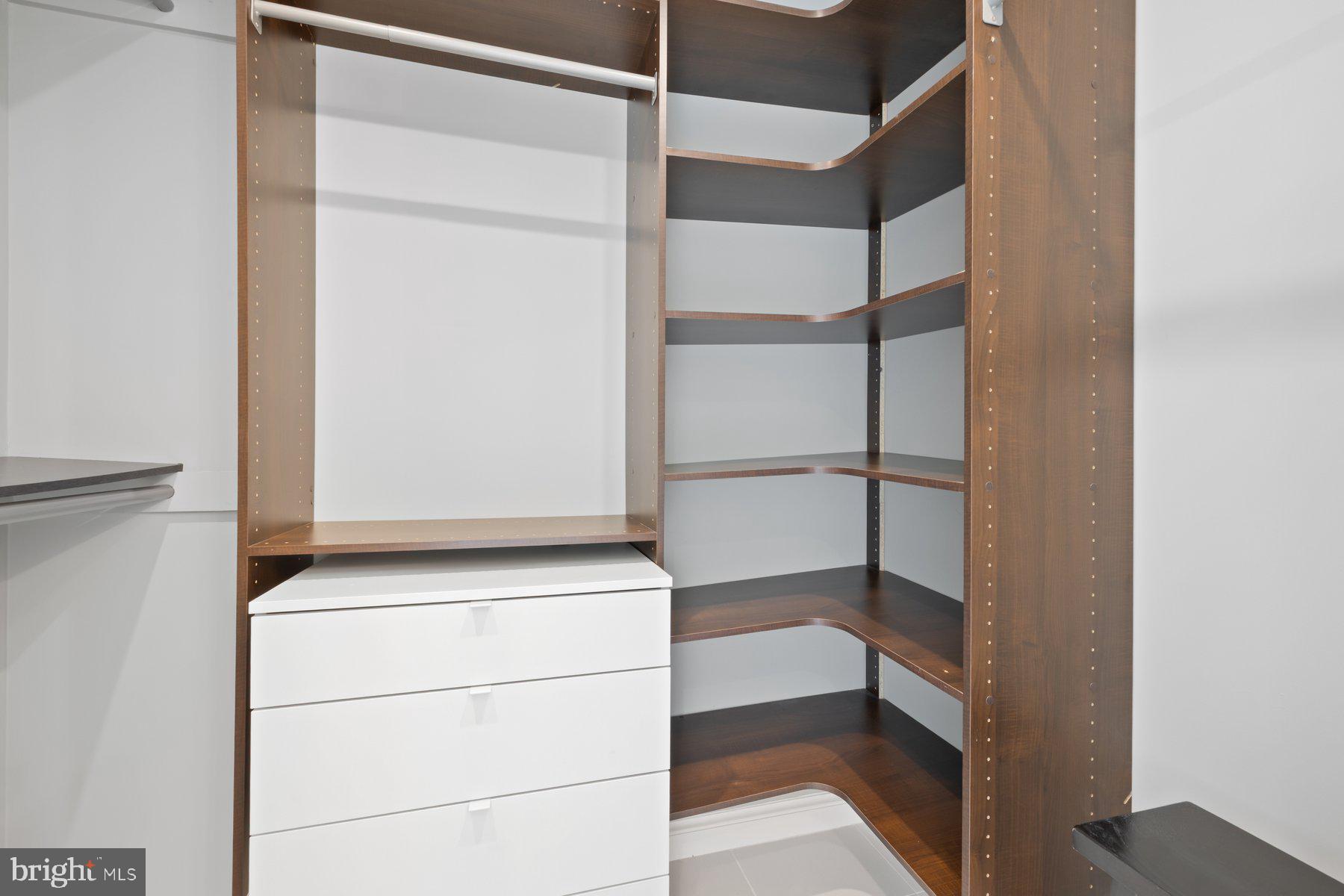 FARMLANDS - Residential