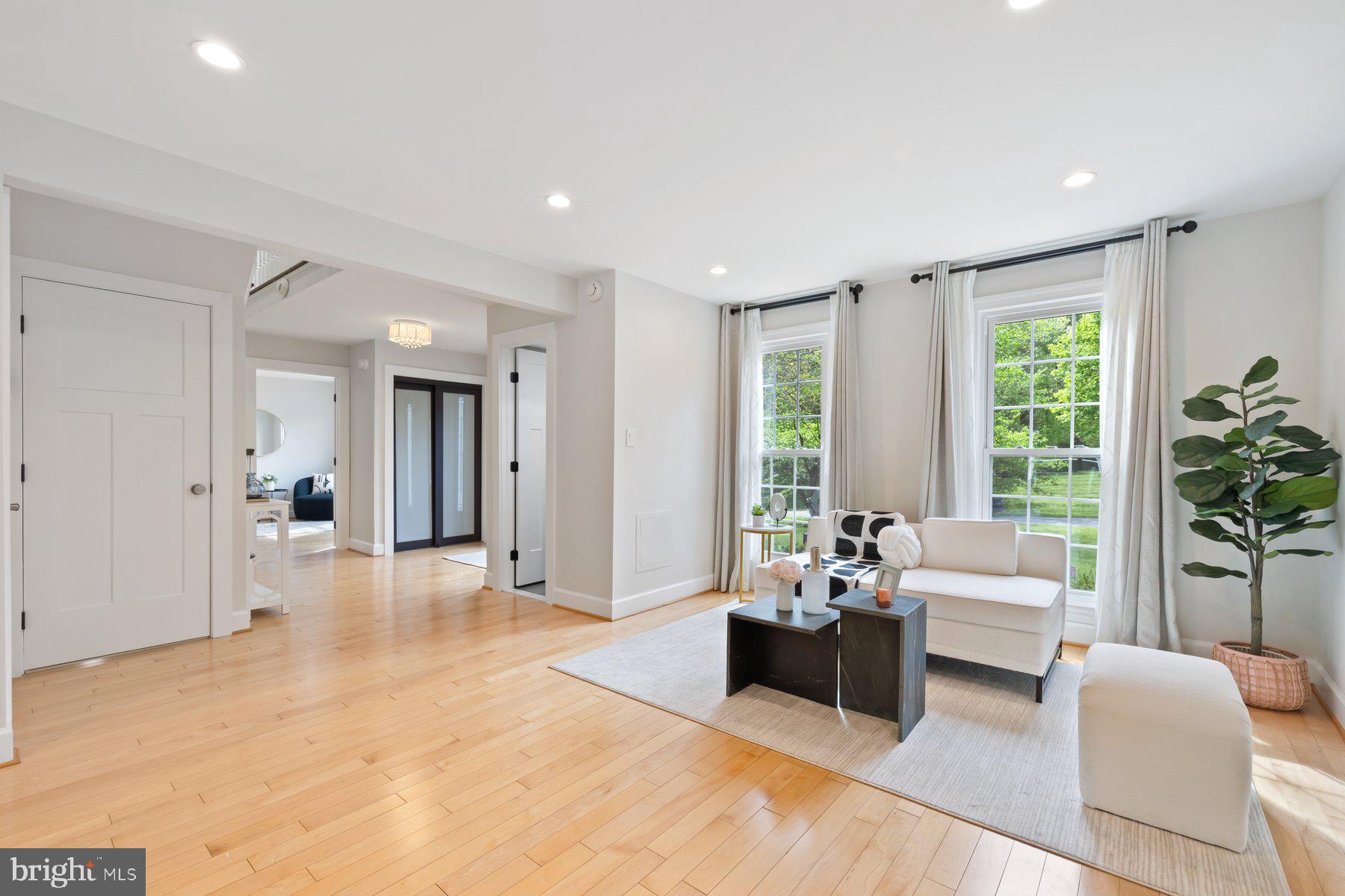 FARMLANDS - Residential