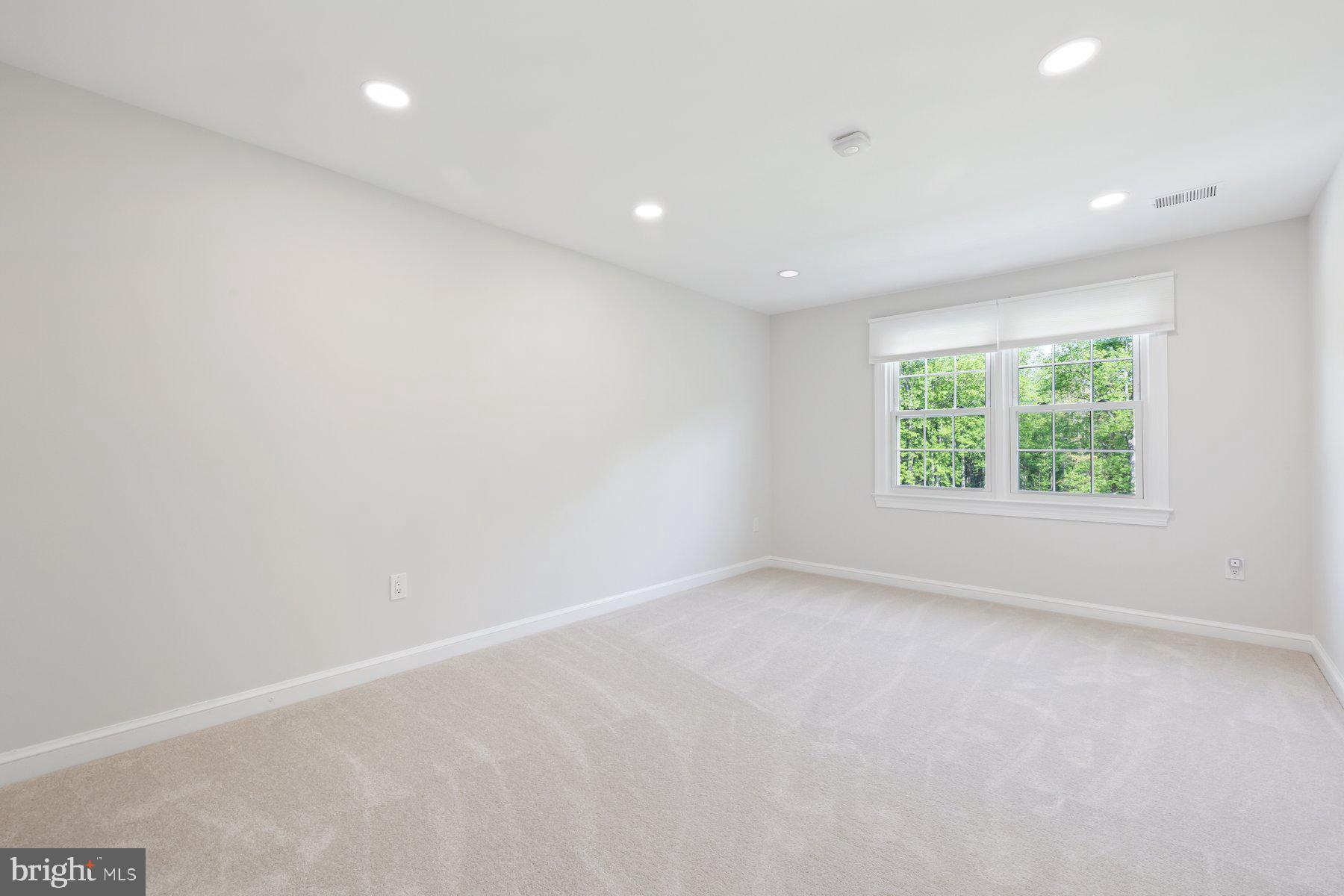 FARMLANDS - Residential