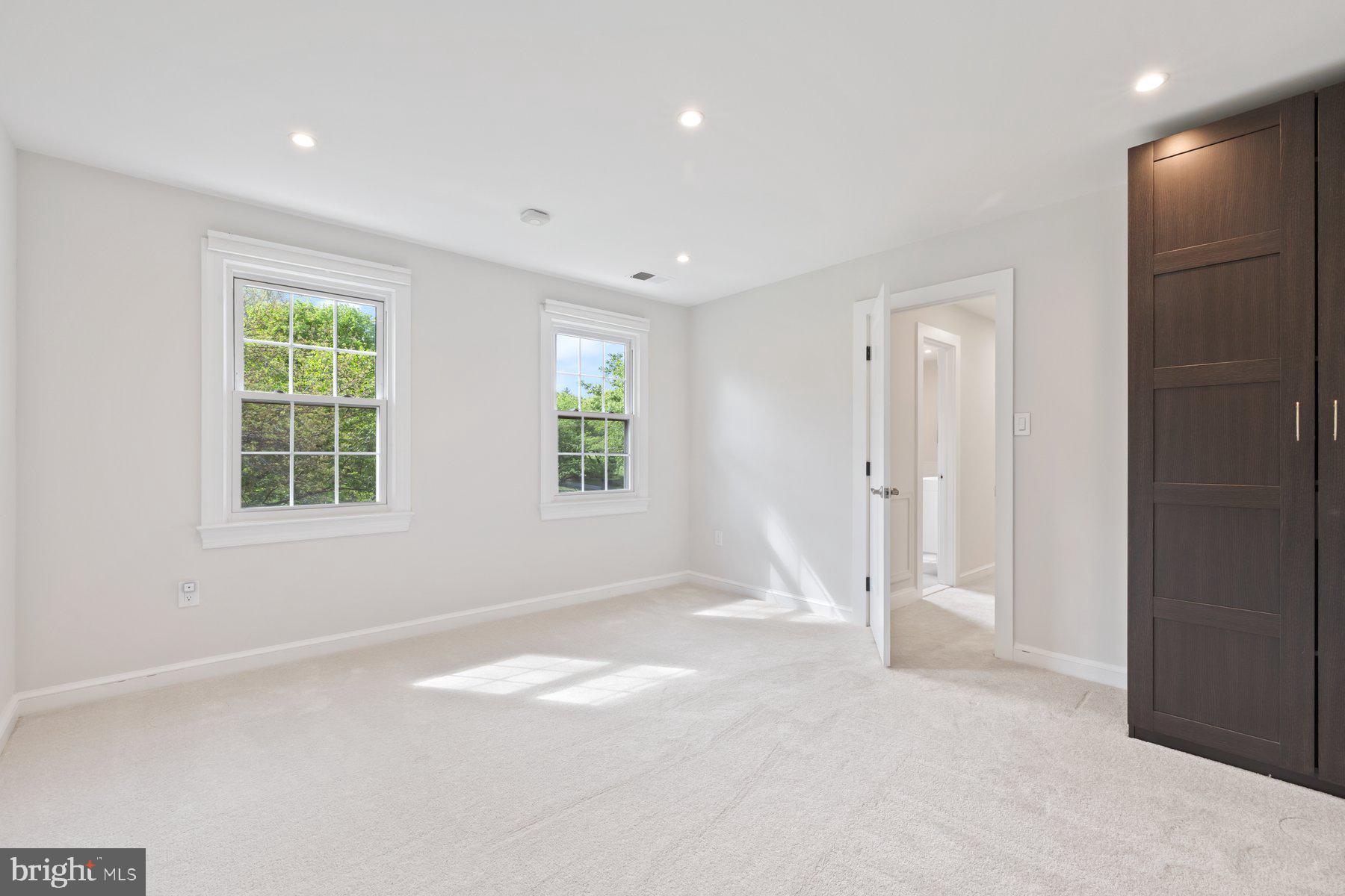 FARMLANDS - Residential