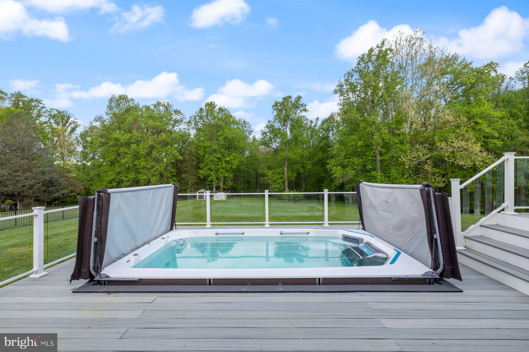 FARMLANDS - Residential