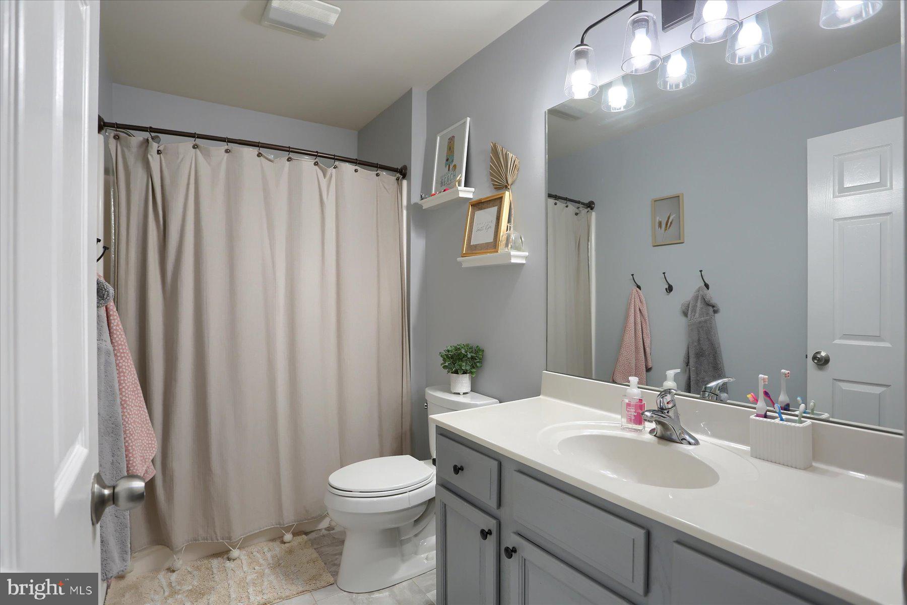 CHESTNUT HOLLOW - Residential