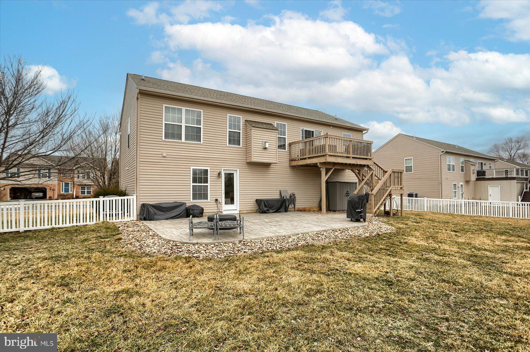 CHESTNUT HOLLOW - Residential