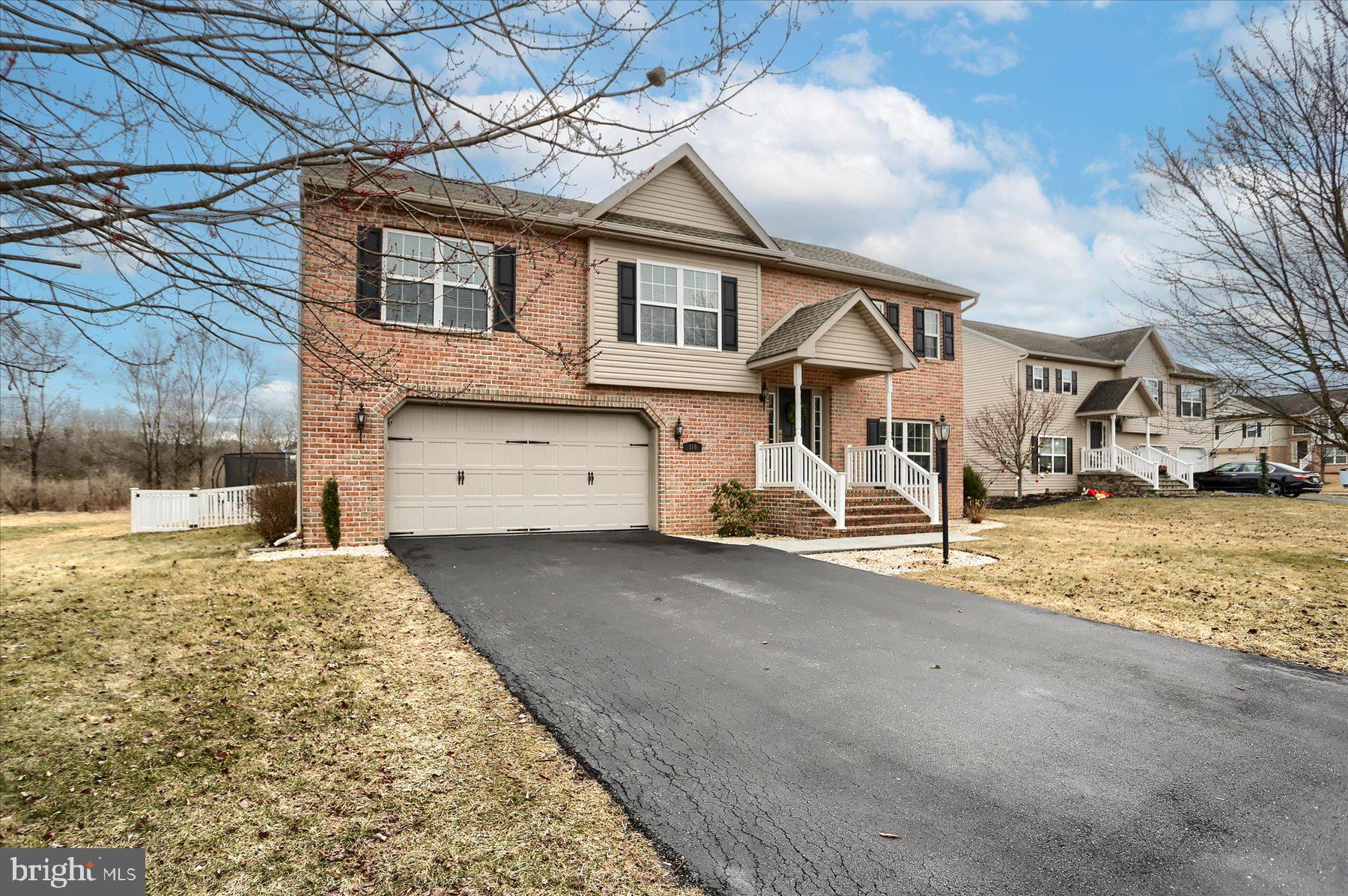 CHESTNUT HOLLOW - Residential