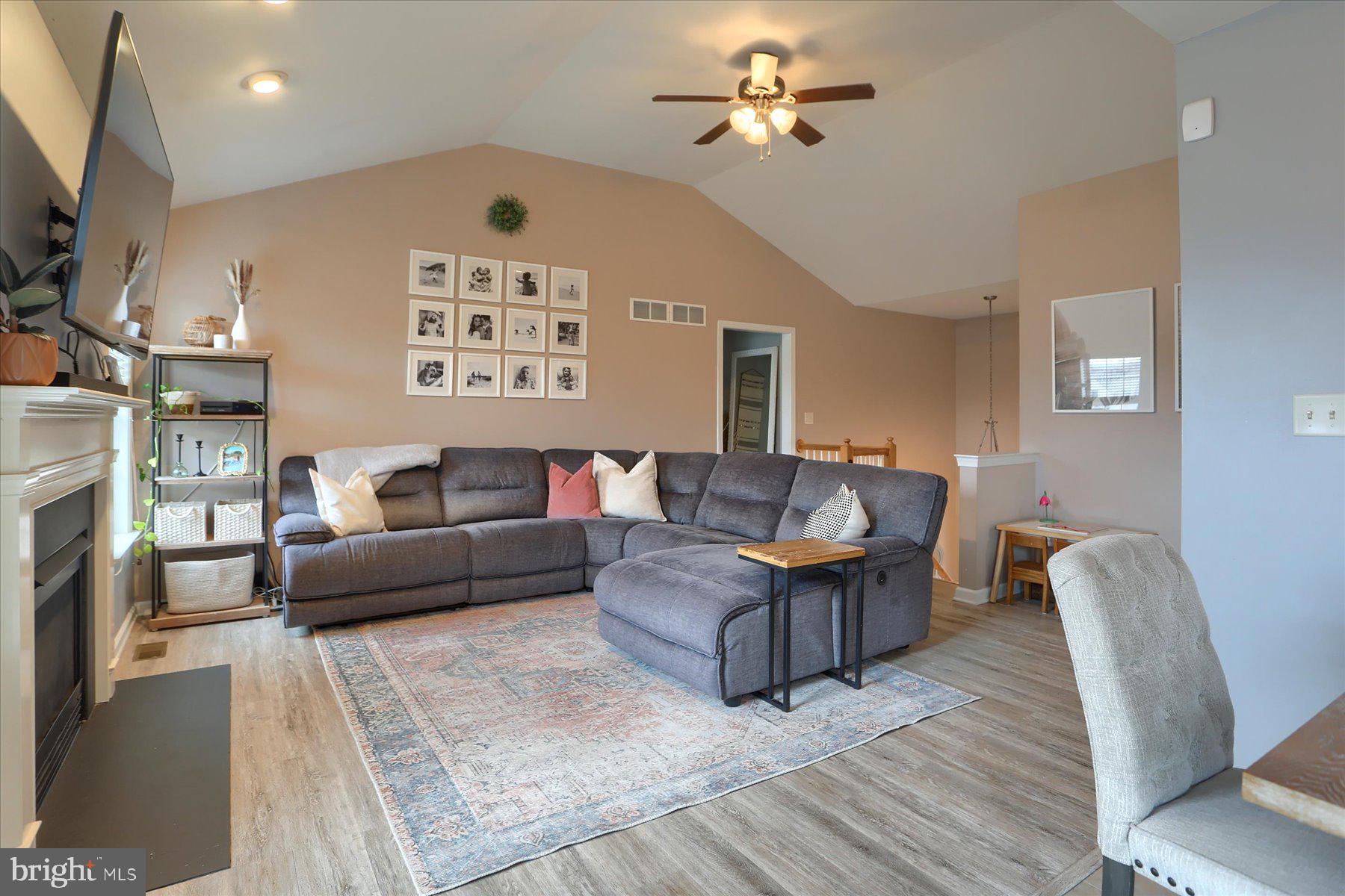 CHESTNUT HOLLOW - Residential