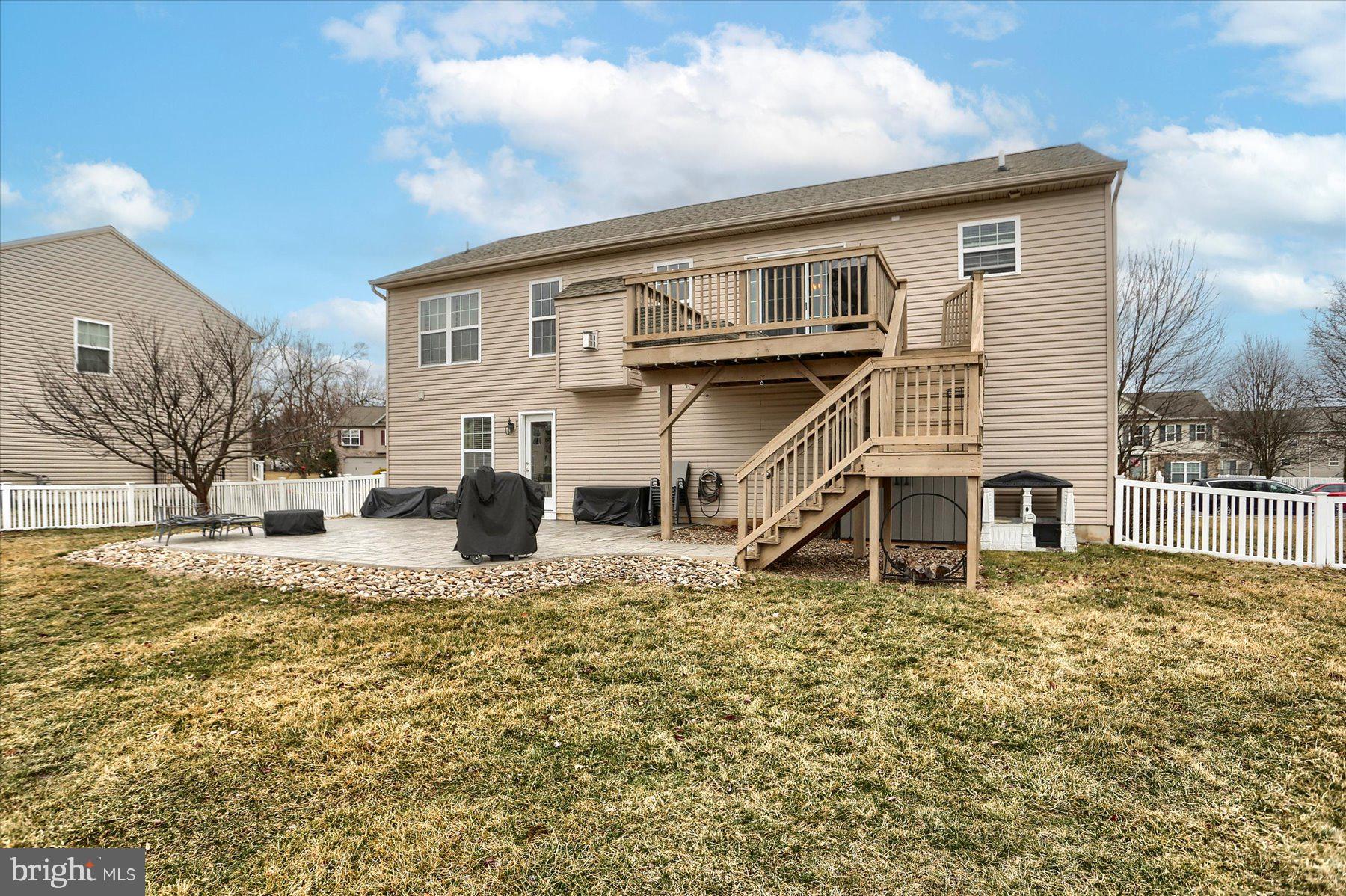 CHESTNUT HOLLOW - Residential