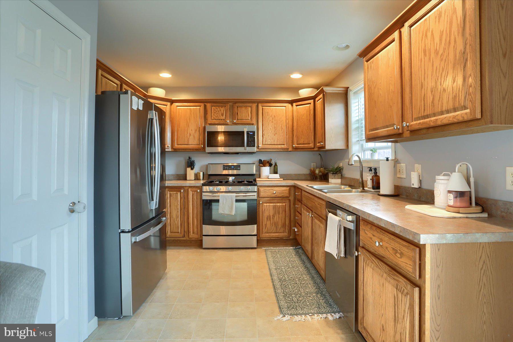 CHESTNUT HOLLOW - Residential