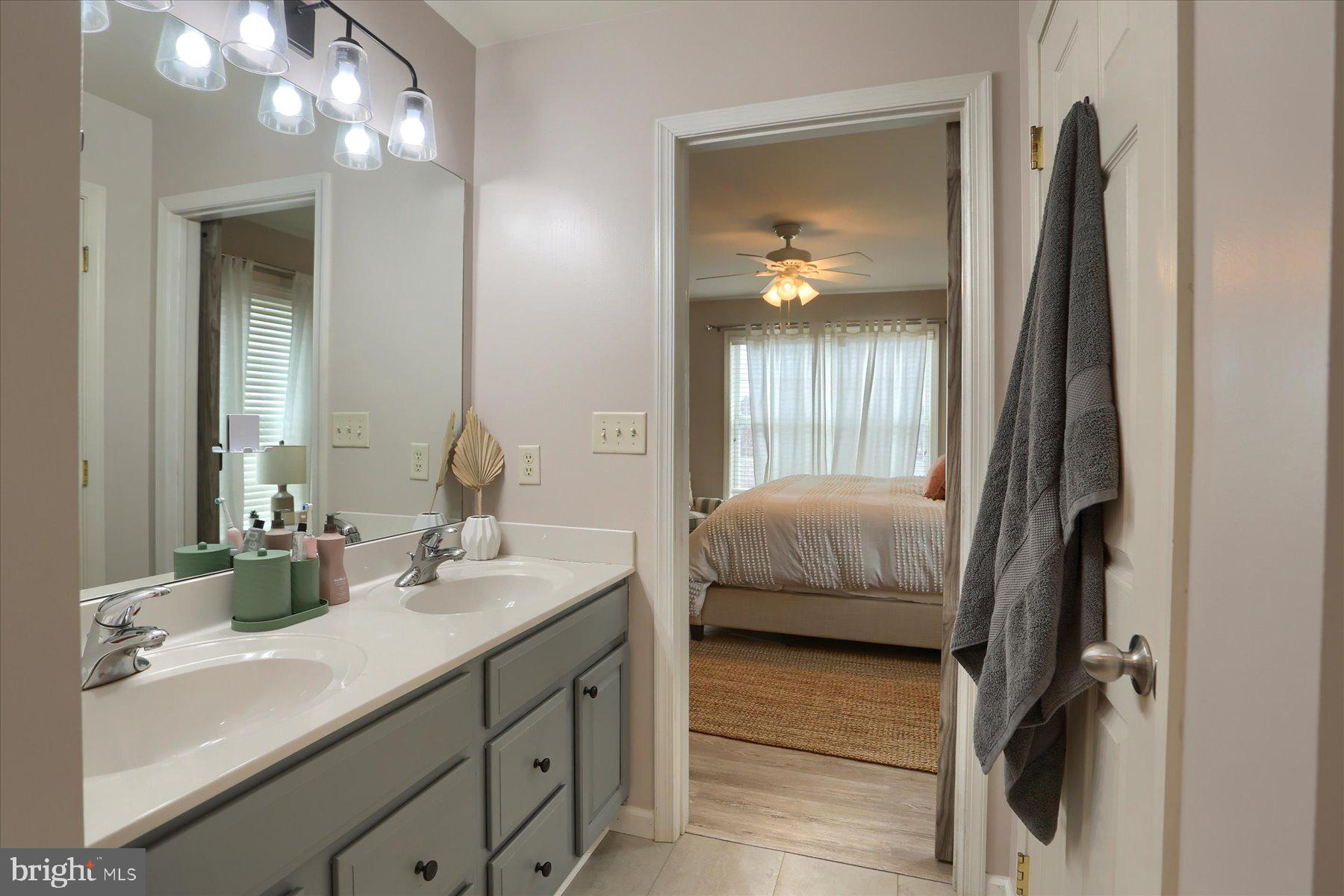 CHESTNUT HOLLOW - Residential