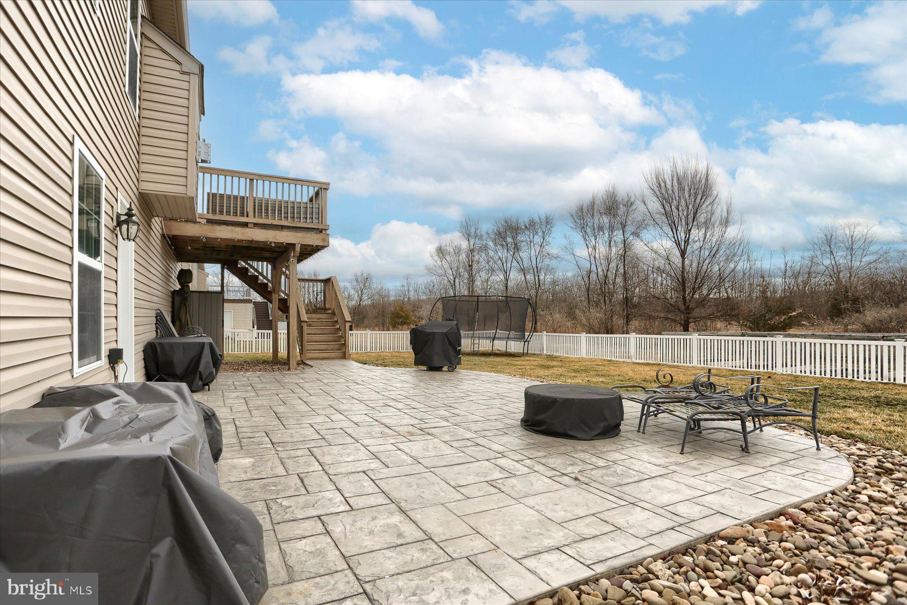 CHESTNUT HOLLOW - Residential