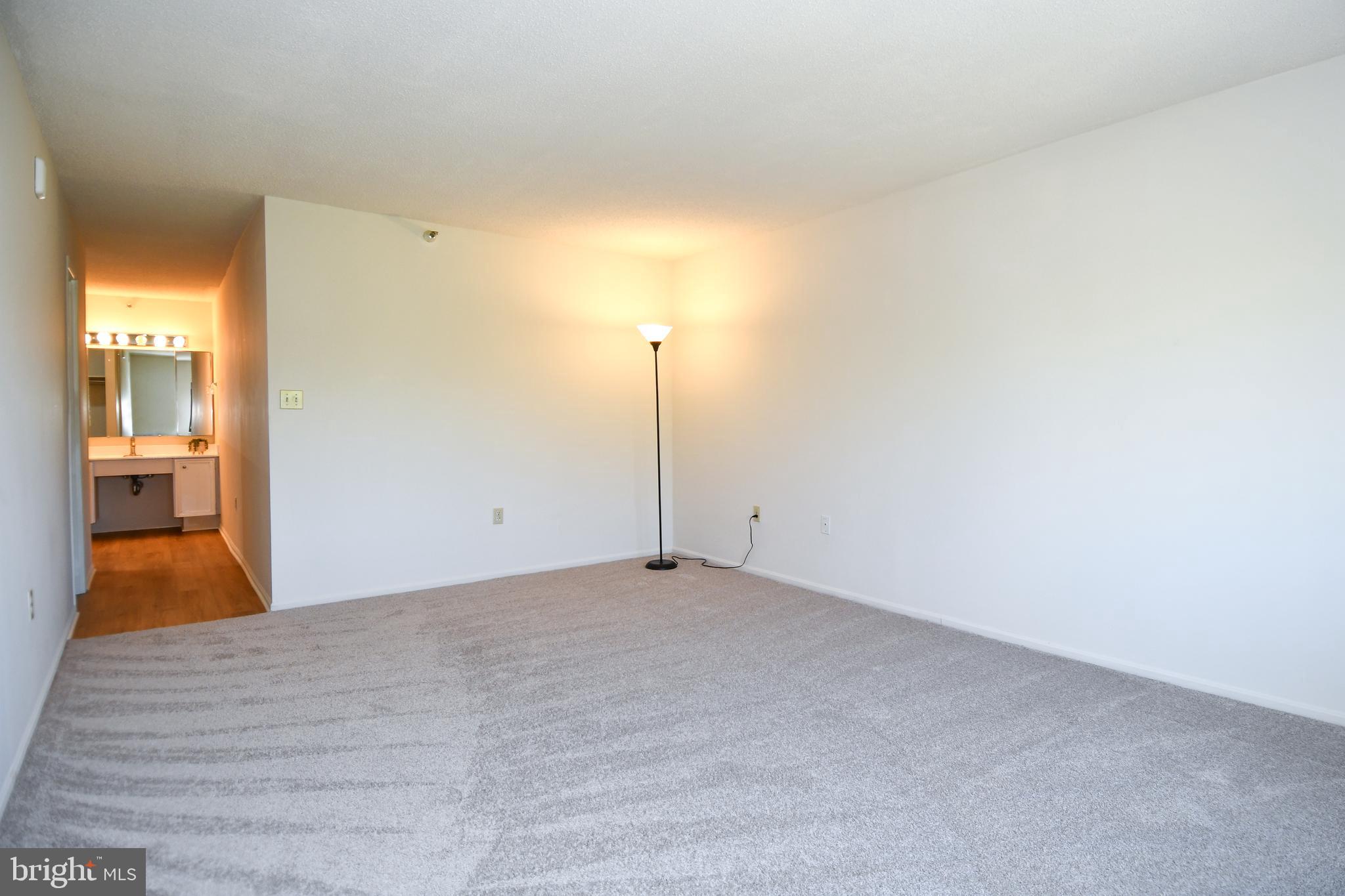 LEISURE WORLD - Residential