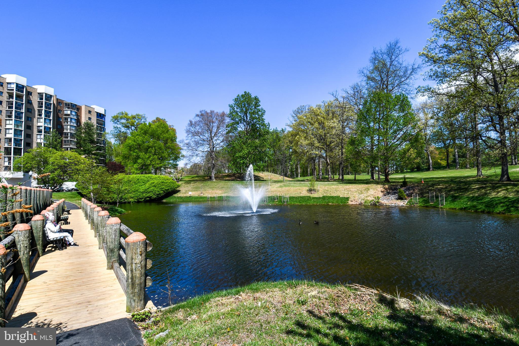 LEISURE WORLD - Residential