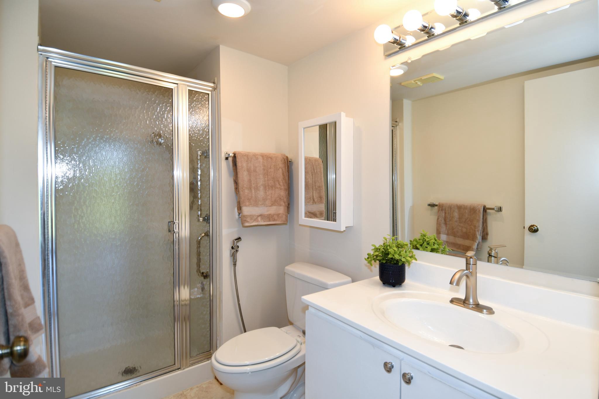 LEISURE WORLD - Residential